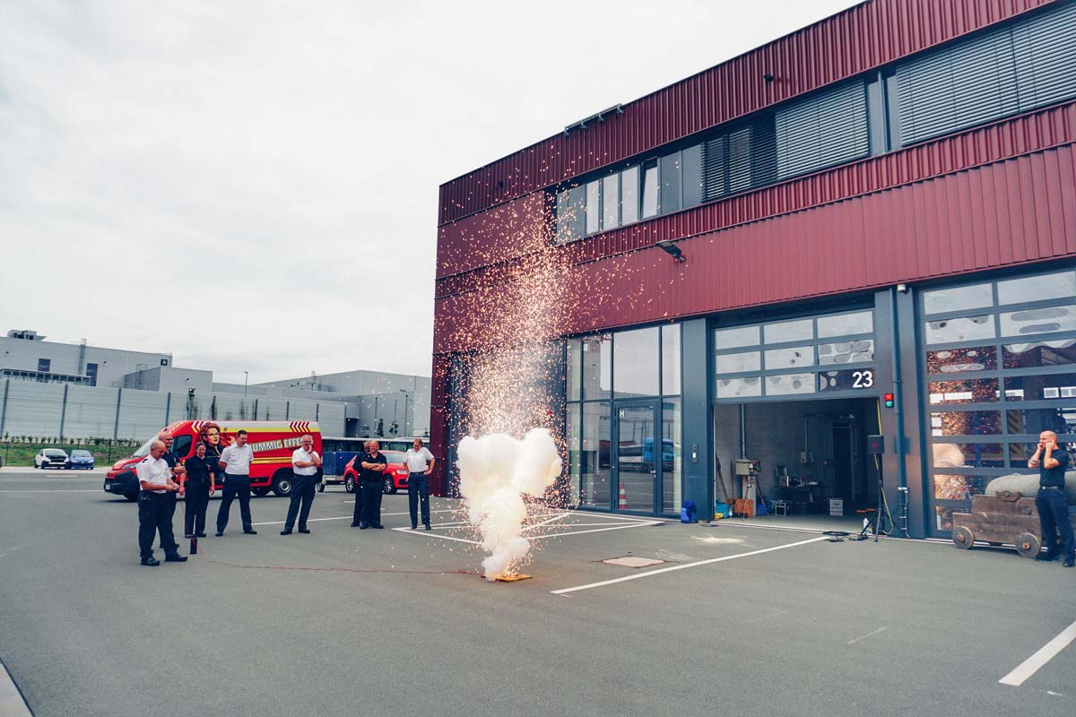Vorbeugender Brandschutz mit der Pyrotechnikerin