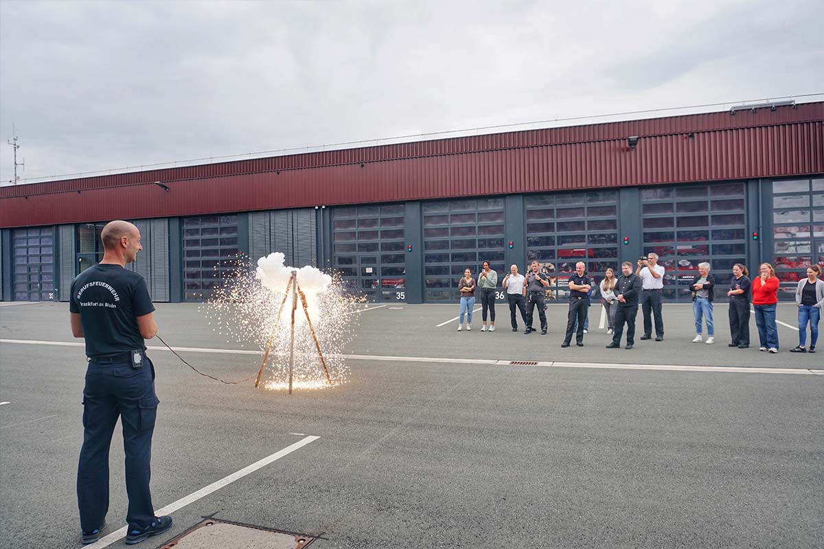 Vorbeugender Brandschutz mit der Pyrotechnikerin
